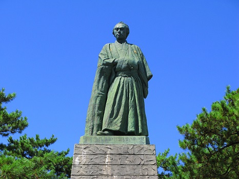 Kochi_Katsurahama_Sakamoto_Ryoma_Statue_2