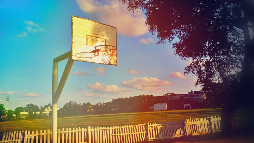 basketball-court-647350_1280